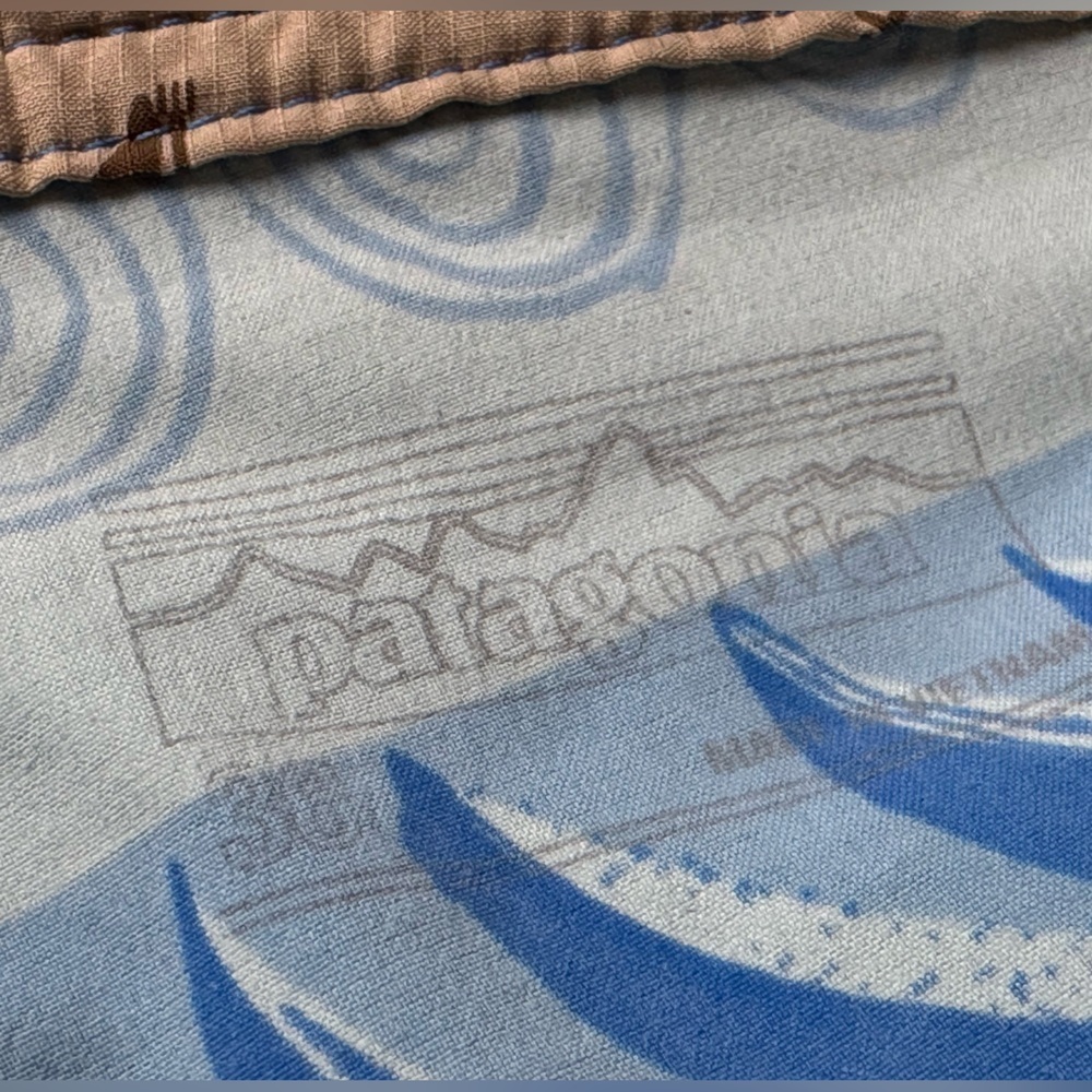 PATAGONIA Men's Scallop Hem Stretch Wavefarer® Boardshorts 18" Sz 38 Blue Swim - Picture 4 of 11